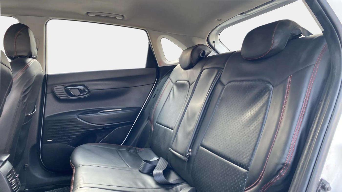 2021 Hyundai NEW I20 ASTA (O) 1.2 MT, Petrol, Manual, 17,912 km, Right Side Rear Door Cabin