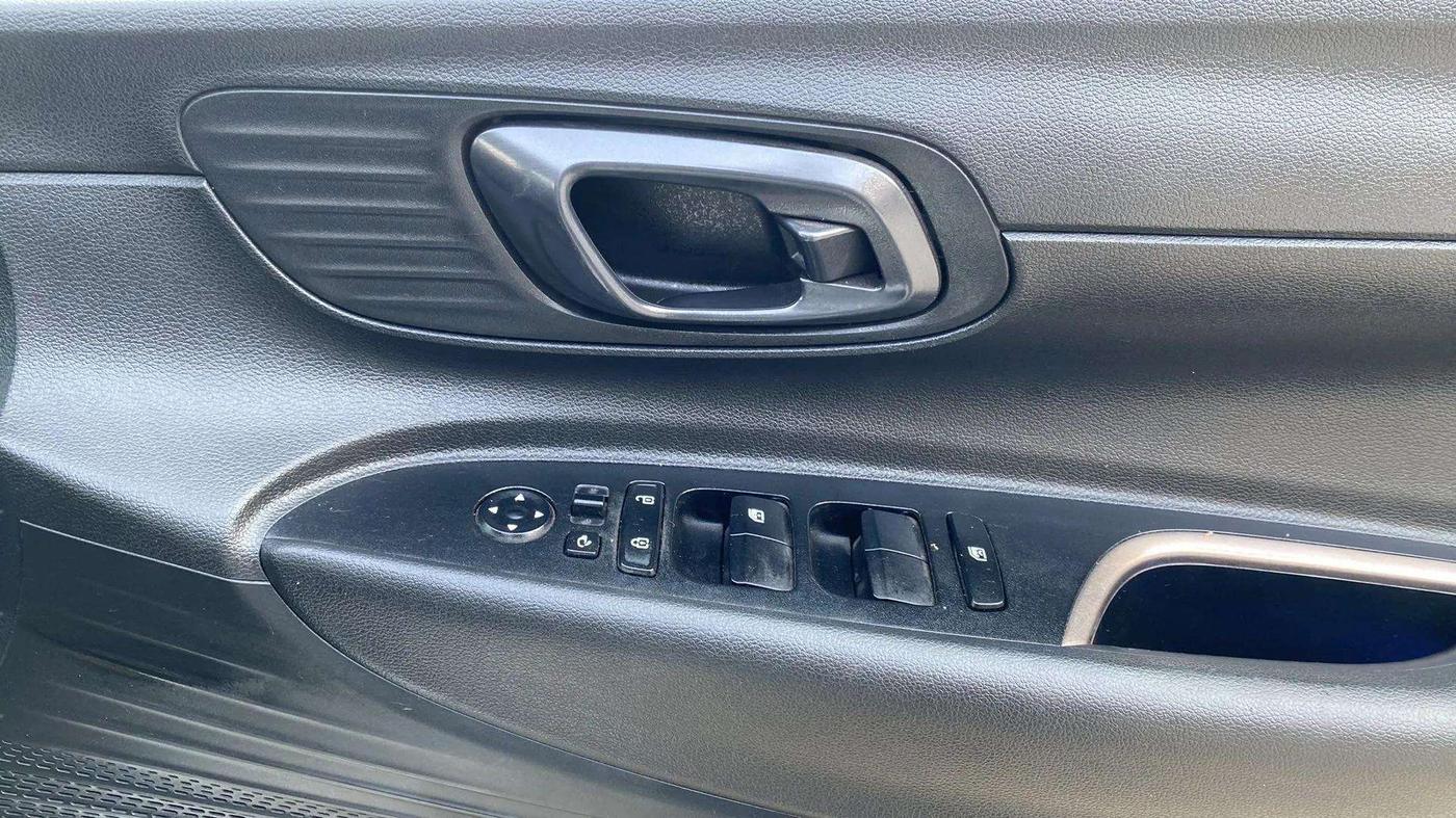 2021 Hyundai NEW I20 ASTA (O) 1.2 MT, Petrol, Manual, 17,912 km, Driver Side Door Panels Control