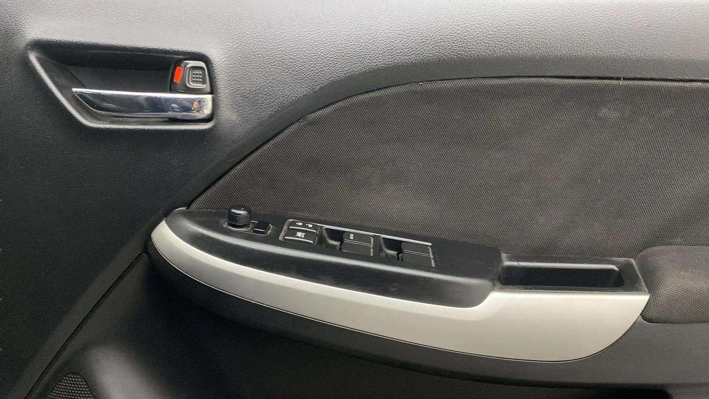 2016 Maruti Baleno ZETA CVT PETROL 1.2, Petrol, Automatic, 31,820 km, Driver Side Door Panels Control