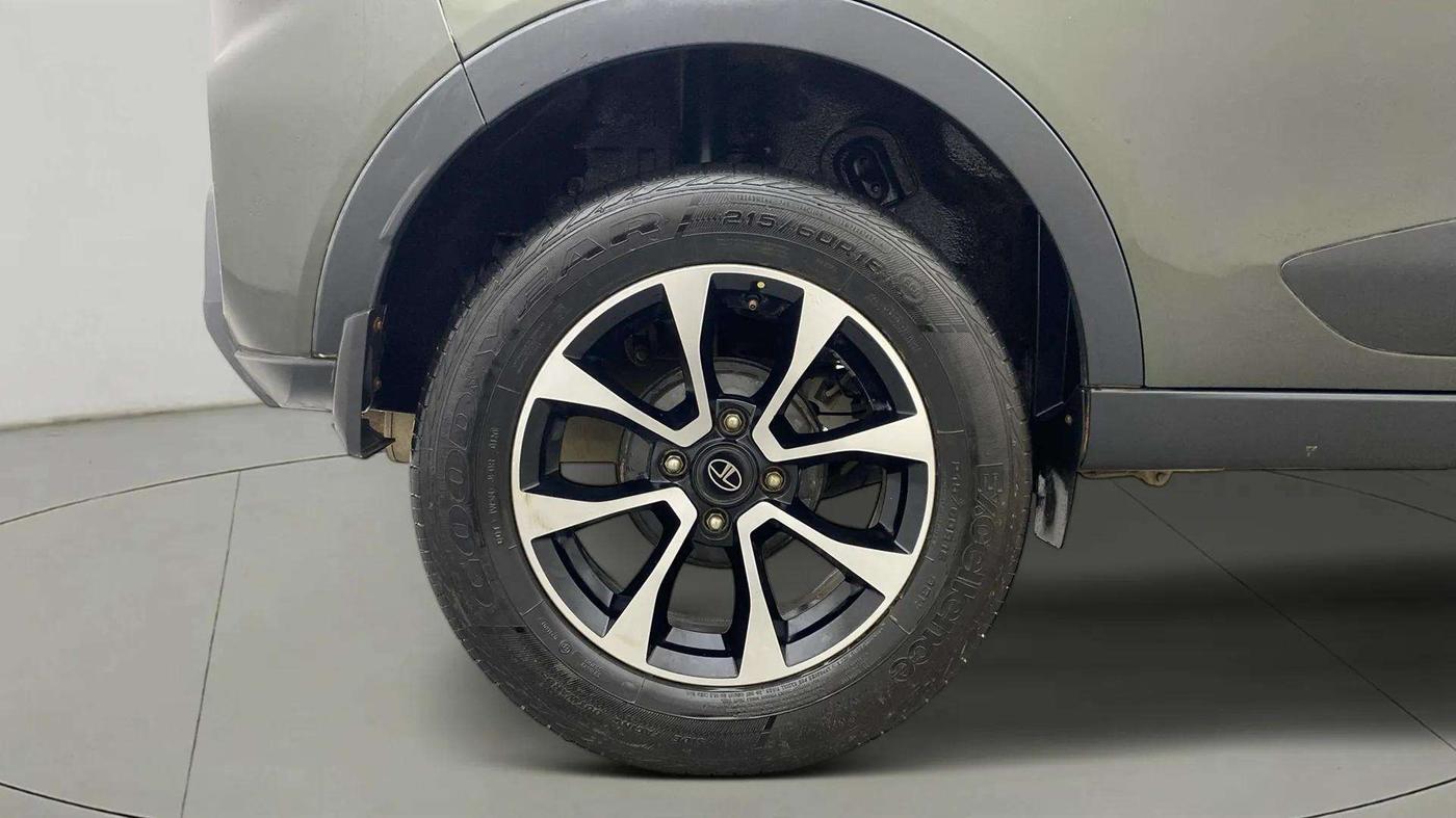 2020 Tata NEXON XZ PLUS PETROL, Petrol, Manual, 30,329 km, Right Rear Wheel