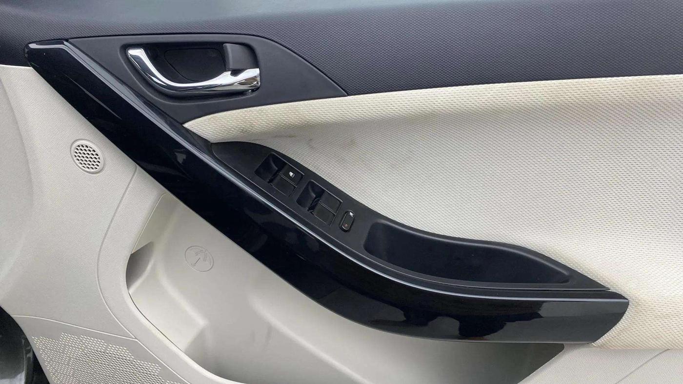 2020 Tata NEXON XZ PLUS PETROL, Petrol, Manual, 30,329 km, Driver Side Door Panels Control