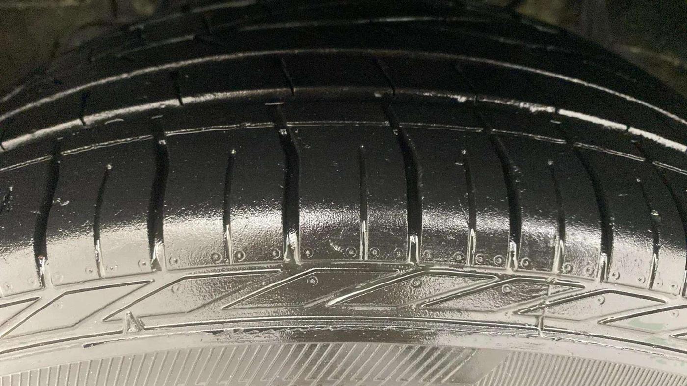 2020 Tata NEXON XZ PLUS PETROL, Petrol, Manual, 30,329 km, Left Front Tyre Tread