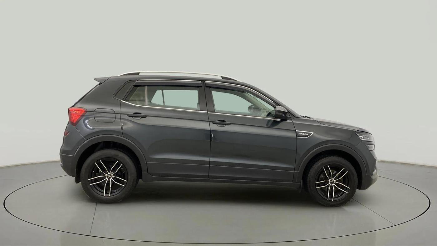 2021 Skoda KUSHAQ AMBITION 1.0L TSI MT, Petrol, Manual, 27,408 km, Right Side View