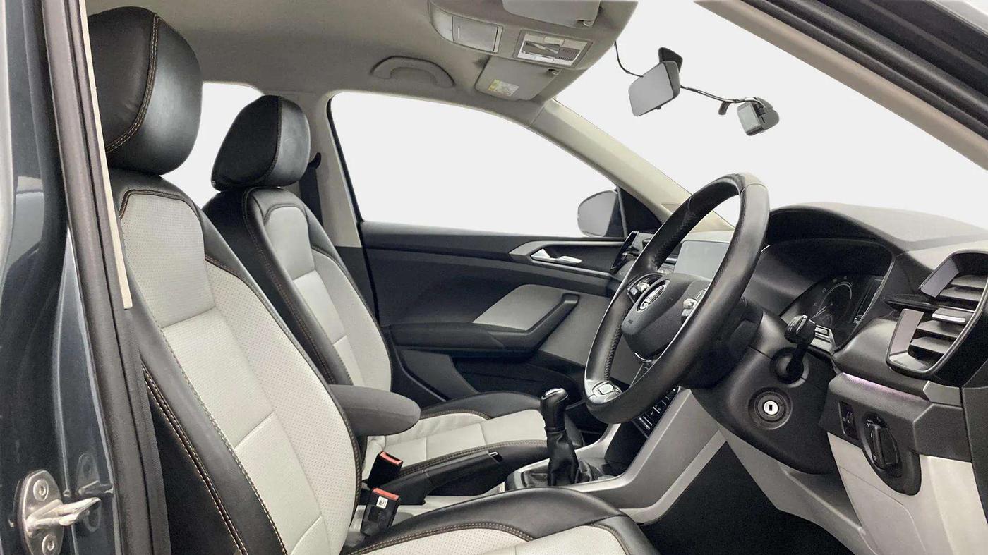2021 Skoda KUSHAQ AMBITION 1.0L TSI MT, Petrol, Manual, 27,408 km, Right Side Front Door Cabin