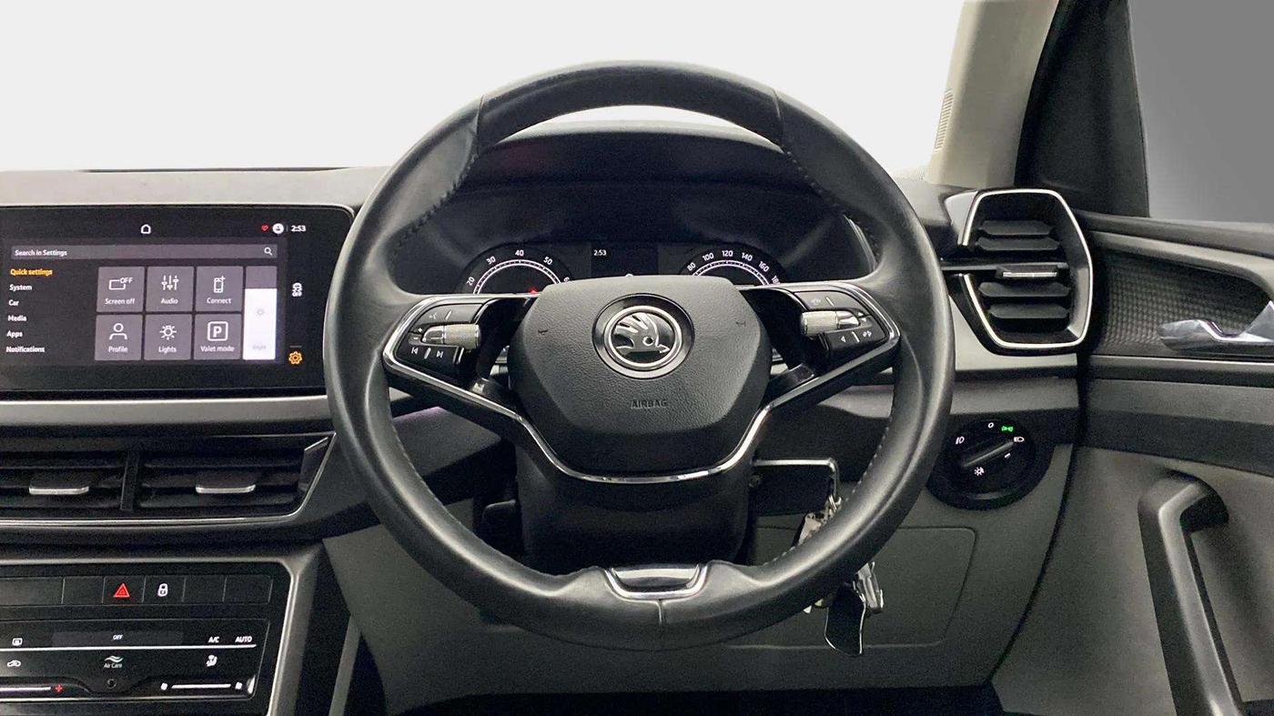 2021 Skoda KUSHAQ AMBITION 1.0L TSI MT, Petrol, Manual, 27,408 km, Steering Wheel Close Up