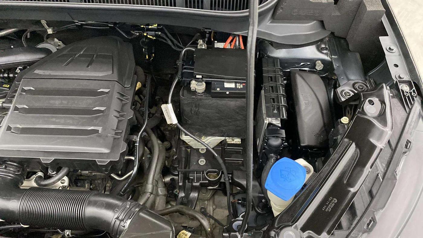 2021 Skoda KUSHAQ AMBITION 1.0L TSI MT, Petrol, Manual, 27,408 km, Engine View - Left