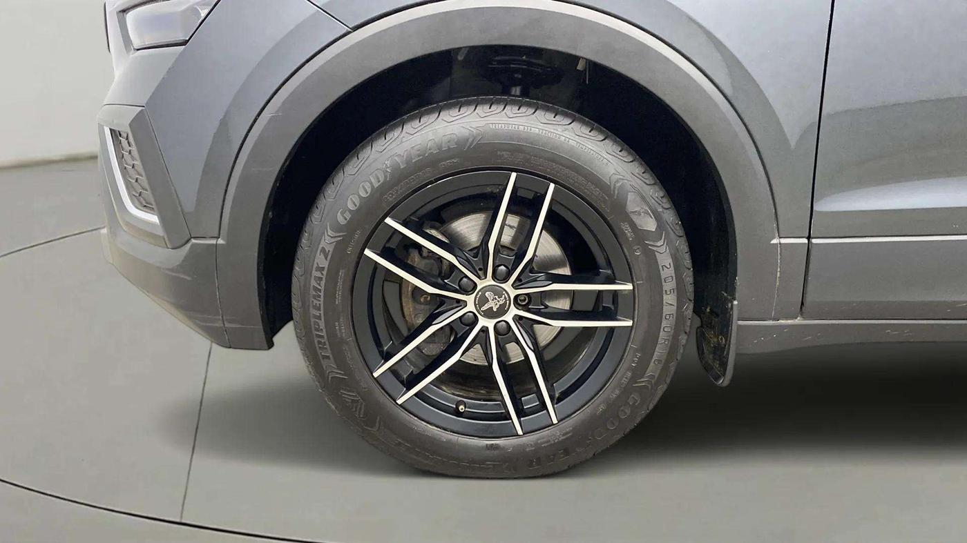 2021 Skoda KUSHAQ AMBITION 1.0L TSI MT, Petrol, Manual, 27,408 km, Left Front Wheel