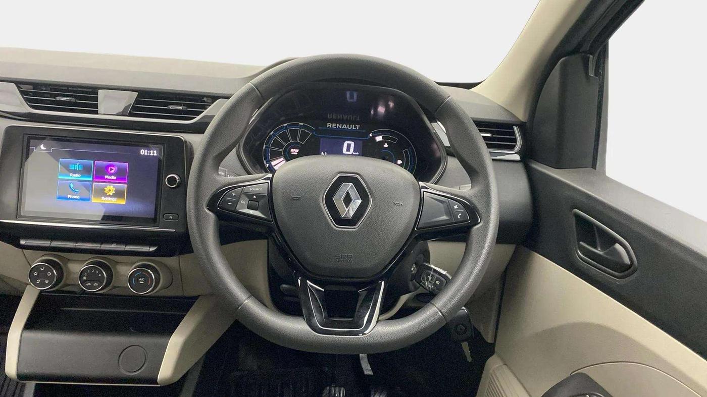 2022 Renault TRIBER RXT AMT, Petrol, Automatic, 9,233 km, Steering Wheel Close Up