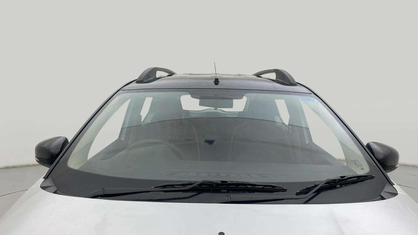 2022 Renault TRIBER RXT AMT, Petrol, Automatic, 9,233 km, Front Windshield