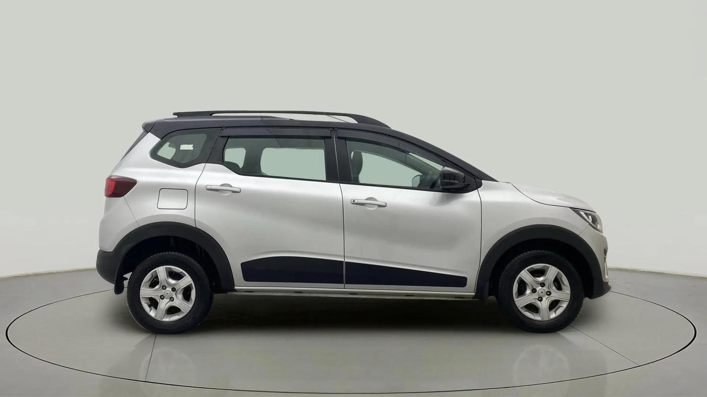 2022 Renault TRIBER RXT AMT, Petrol, Automatic, 9,233 km, Right Side View