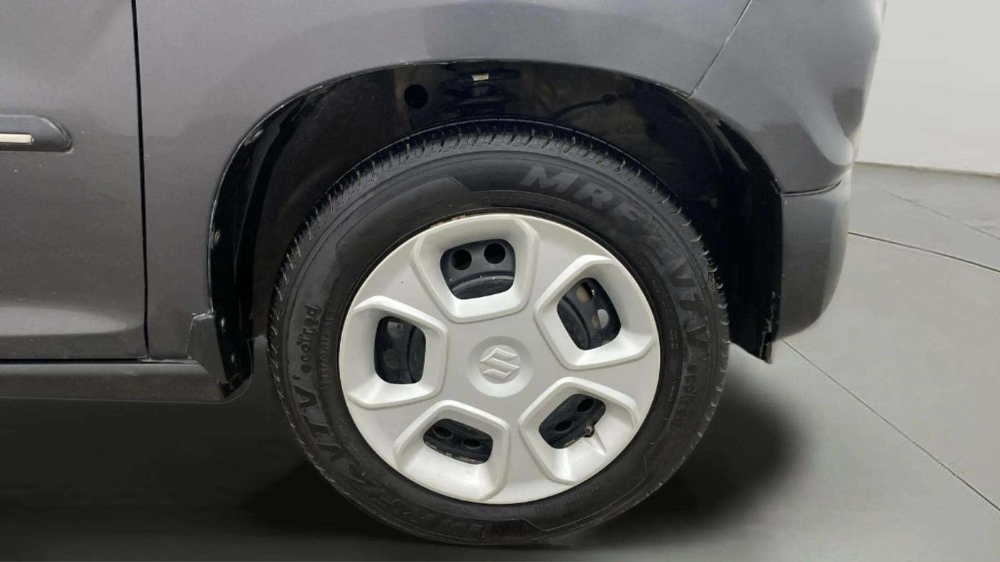 2021 Maruti S PRESSO VXI CNG, CNG, Manual, 71,577 km, Right Front Wheel