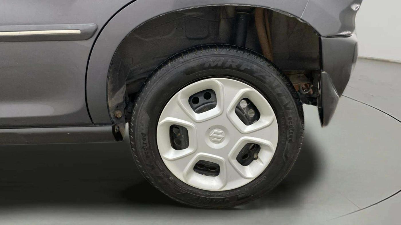 2021 Maruti S PRESSO VXI CNG, CNG, Manual, 71,577 km, Left Rear Wheel