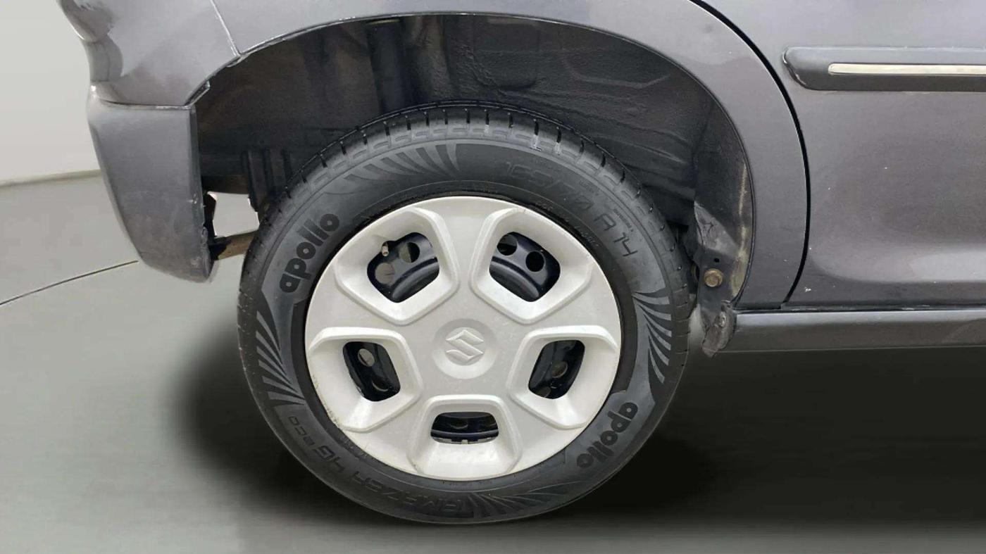 2021 Maruti S PRESSO VXI CNG, CNG, Manual, 71,577 km, Right Rear Wheel