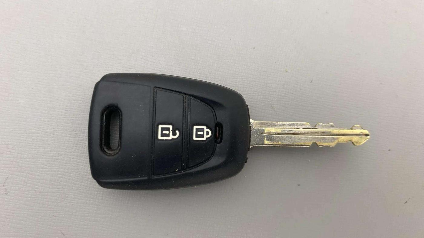 2018 Hyundai NEW SANTRO ASTA MT, Petrol, Manual, 24,038 km, Key Close Up