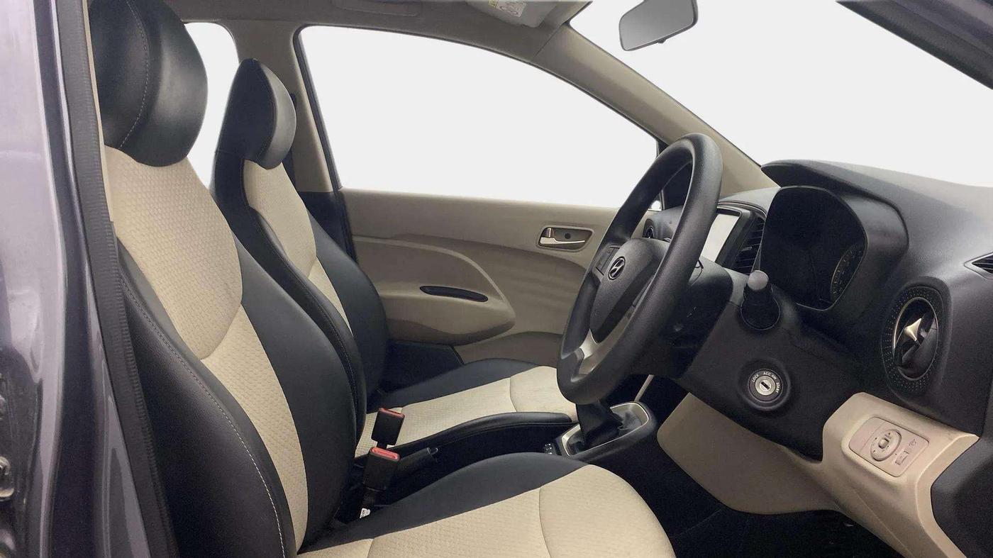 2018 Hyundai NEW SANTRO ASTA MT, Petrol, Manual, 24,038 km, Right Side Front Door Cabin