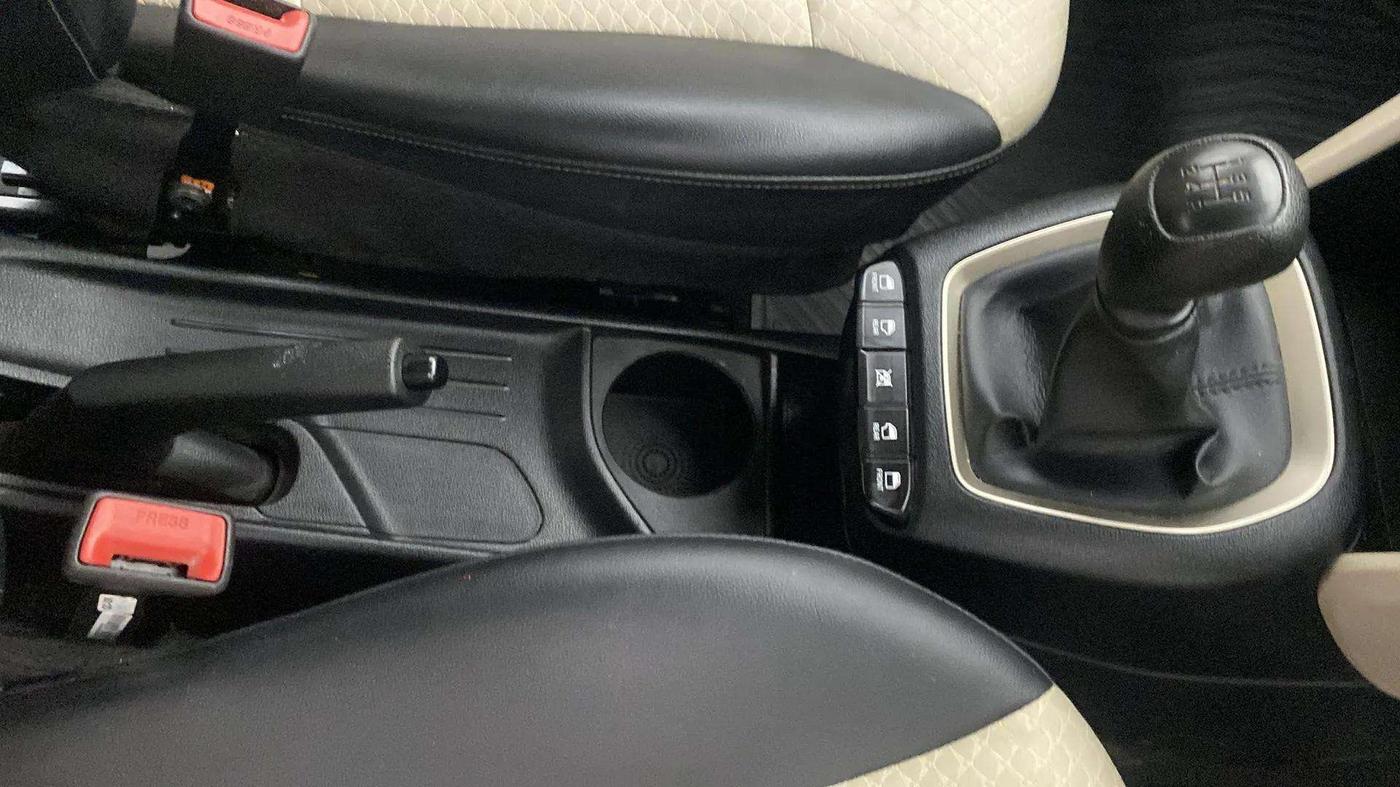 2018 Hyundai NEW SANTRO ASTA MT, Petrol, Manual, 24,038 km, Gear Lever