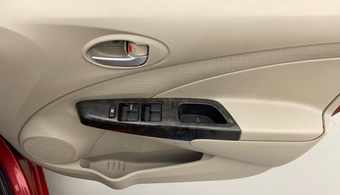 2016 Toyota Etios Liva V DUAL TONE, Petrol, Manual, 44,287 km, Driver Side Door Panels Control