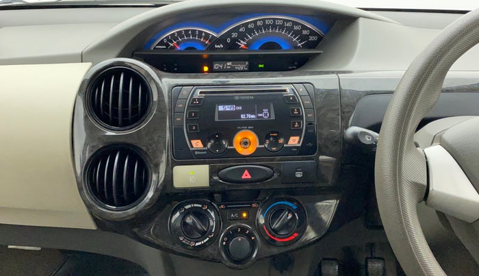 2016 Toyota Etios Liva V DUAL TONE, Petrol, Manual, 44,287 km, Air Conditioner