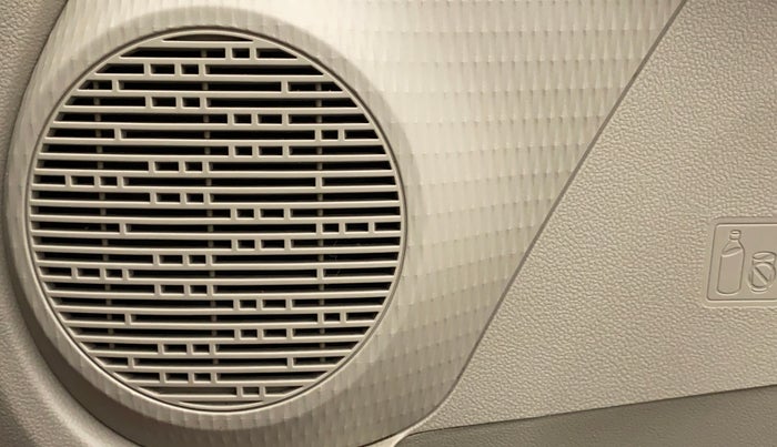 2016 Toyota Etios Liva V DUAL TONE, Petrol, Manual, 44,287 km, Speaker