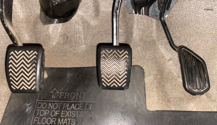 2016 Toyota Etios Liva V DUAL TONE, Petrol, Manual, 44,287 km, Pedals