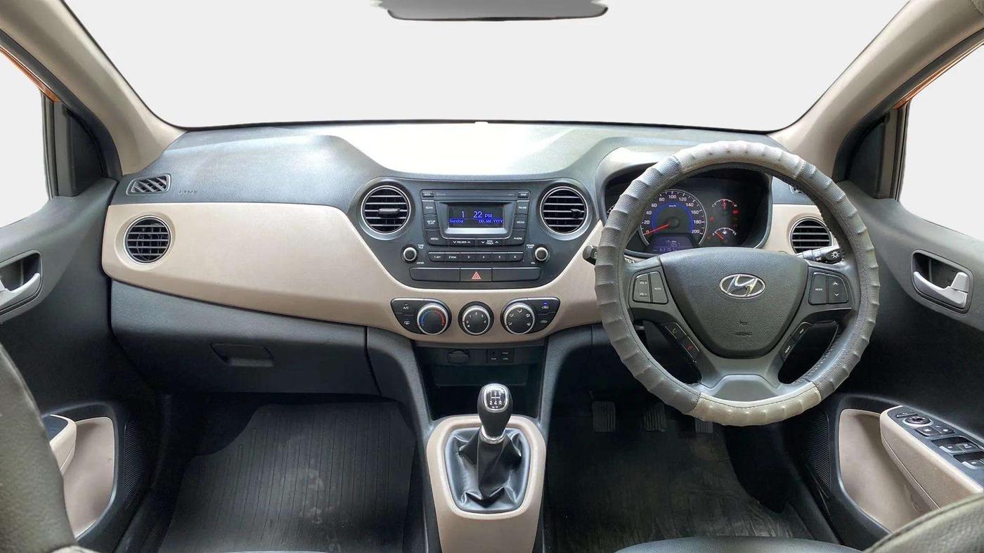 2016 Hyundai Grand i10 ASTA (O) 1.2 KAPPA VTVT, Petrol, Manual, 63,148 km, Dashboard