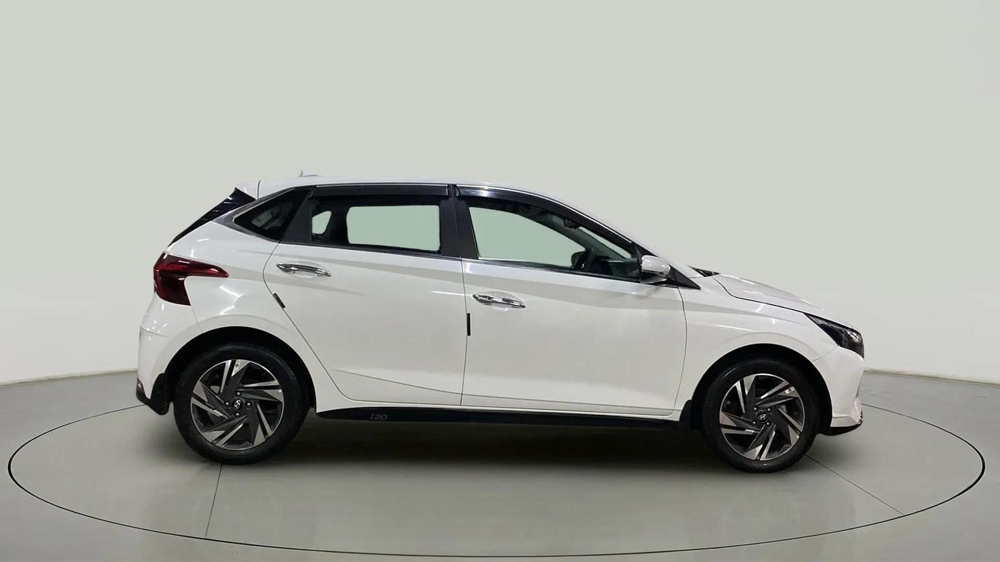 2023 Hyundai NEW I20 ASTA (O) 1.2 MT, Petrol, Manual, 29,636 km, Right Side View