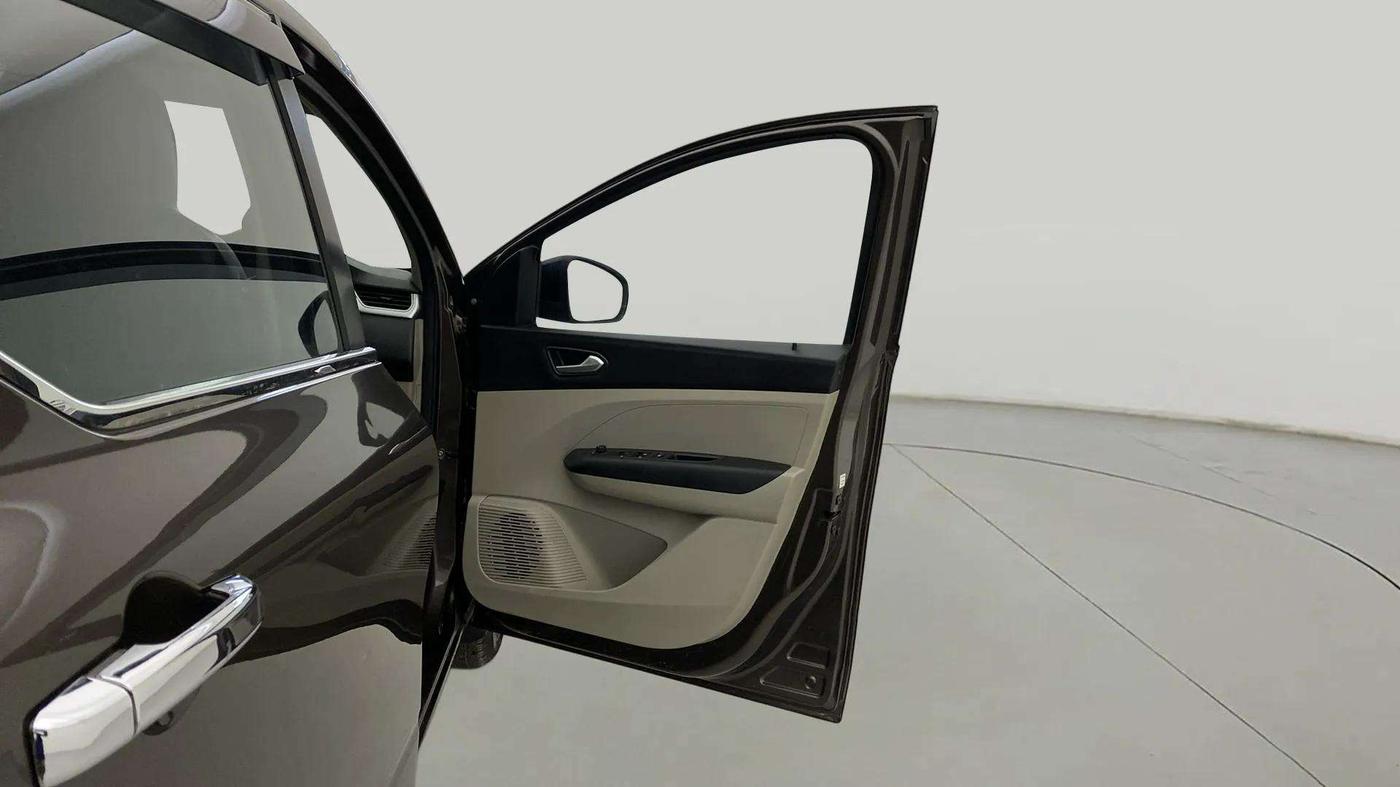 2022 Renault TRIBER RXZ, Petrol, Manual, 19,341 km, RHS Front Door