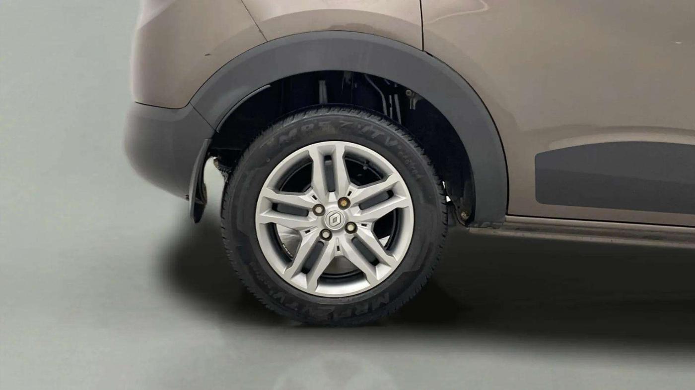 2022 Renault TRIBER RXZ, Petrol, Manual, 19,341 km, Right Rear Wheel
