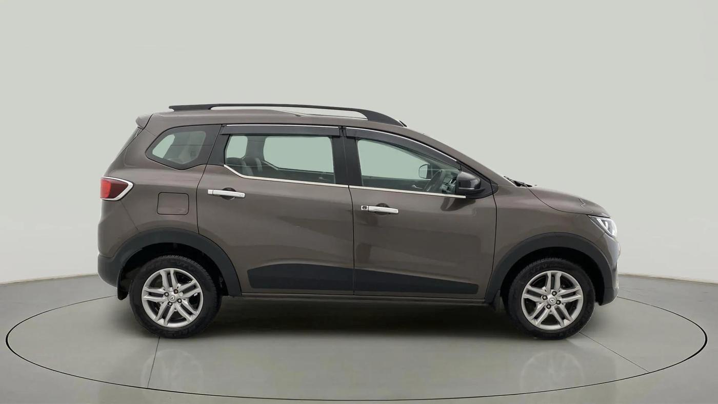 2022 Renault TRIBER RXZ, Petrol, Manual, 19,341 km, Right Side View