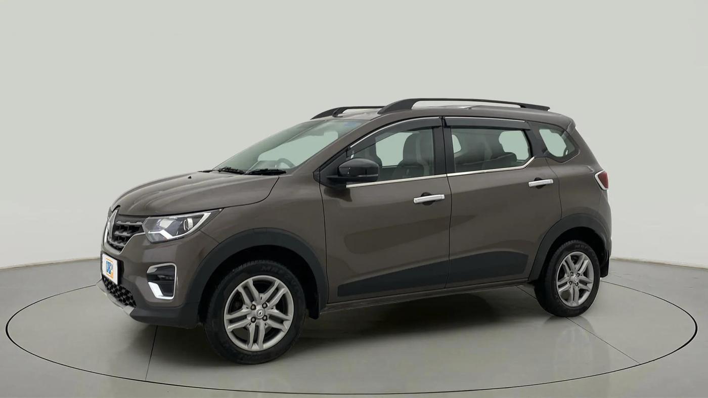 2022 Renault TRIBER RXZ, Petrol, Manual, 19,341 km, Left Front Diagonal