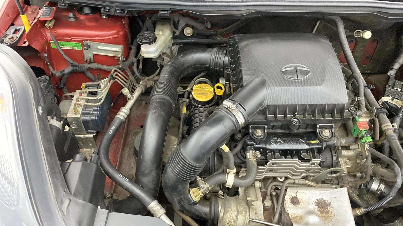 2018 Tata NEXON XZ PLUS PETROL, Petrol, Manual, 20,839 km, Engine View - Right