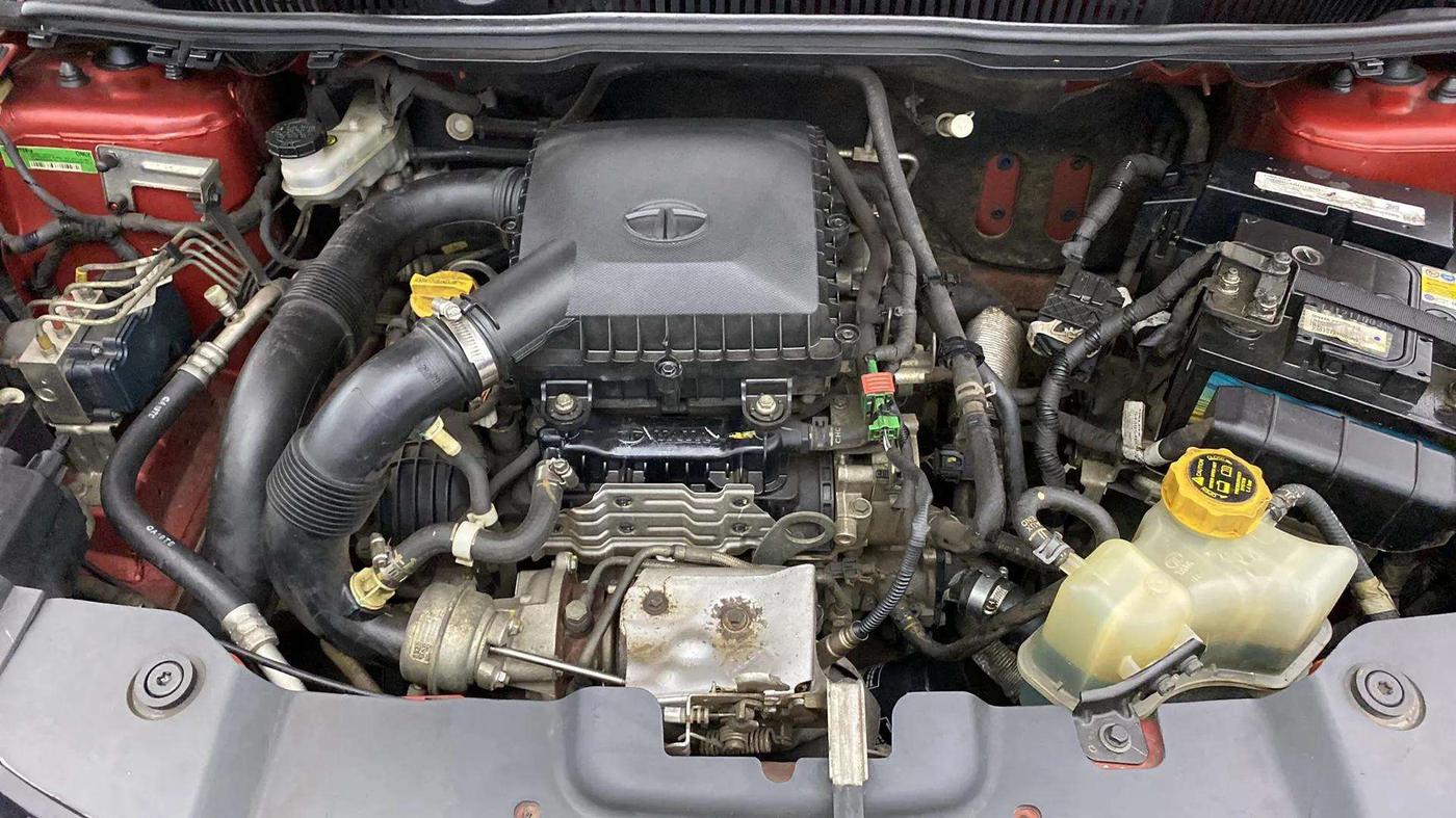 2018 Tata NEXON XZ PLUS PETROL, Petrol, Manual, 20,839 km, Engine View