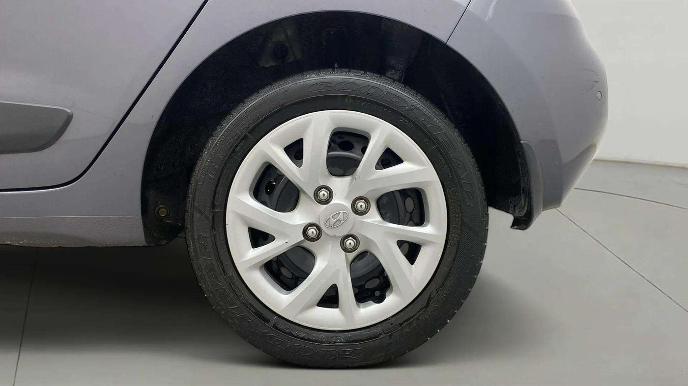 2019 Hyundai Grand i10 SPORTZ 1.2 KAPPA VTVT, Petrol, Manual, 35,247 km, Left Rear Wheel