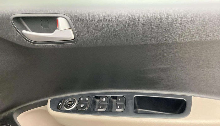 2019 Hyundai Grand i10 SPORTZ 1.2 KAPPA VTVT, Petrol, Manual, 35,247 km, Driver Side Door Panels Control