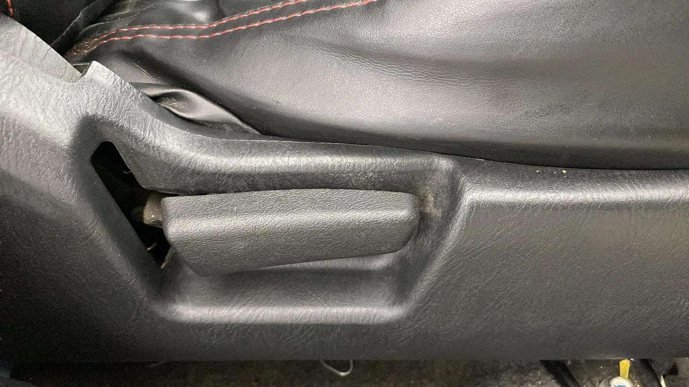 2021 Maruti Alto LXI, Petrol, Manual, 37,686 km, Driver Side Adjustment Panel
