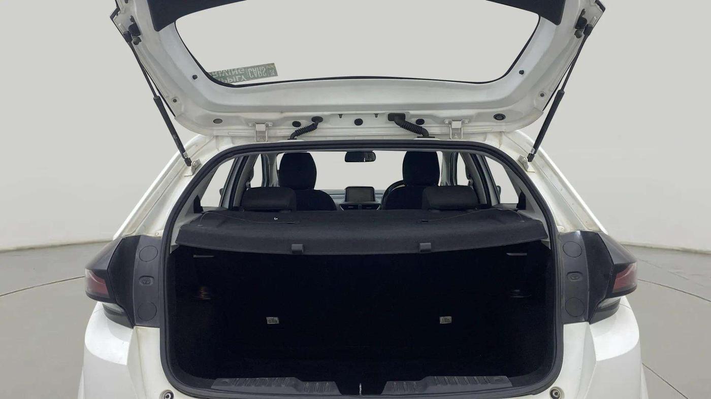 2020 Tata ALTROZ XZ PETROL, Petrol, Manual, 95,893 km, Boot Open Zoomed View