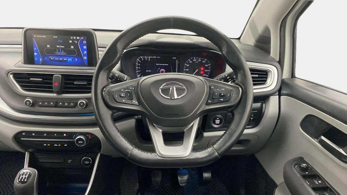 2020 Tata ALTROZ XZ PETROL, Petrol, Manual, 95,893 km, Steering Wheel Close Up