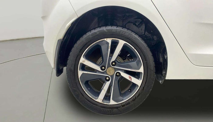 2020 Tata ALTROZ XZ PETROL, Petrol, Manual, 95,893 km, Right Rear Wheel