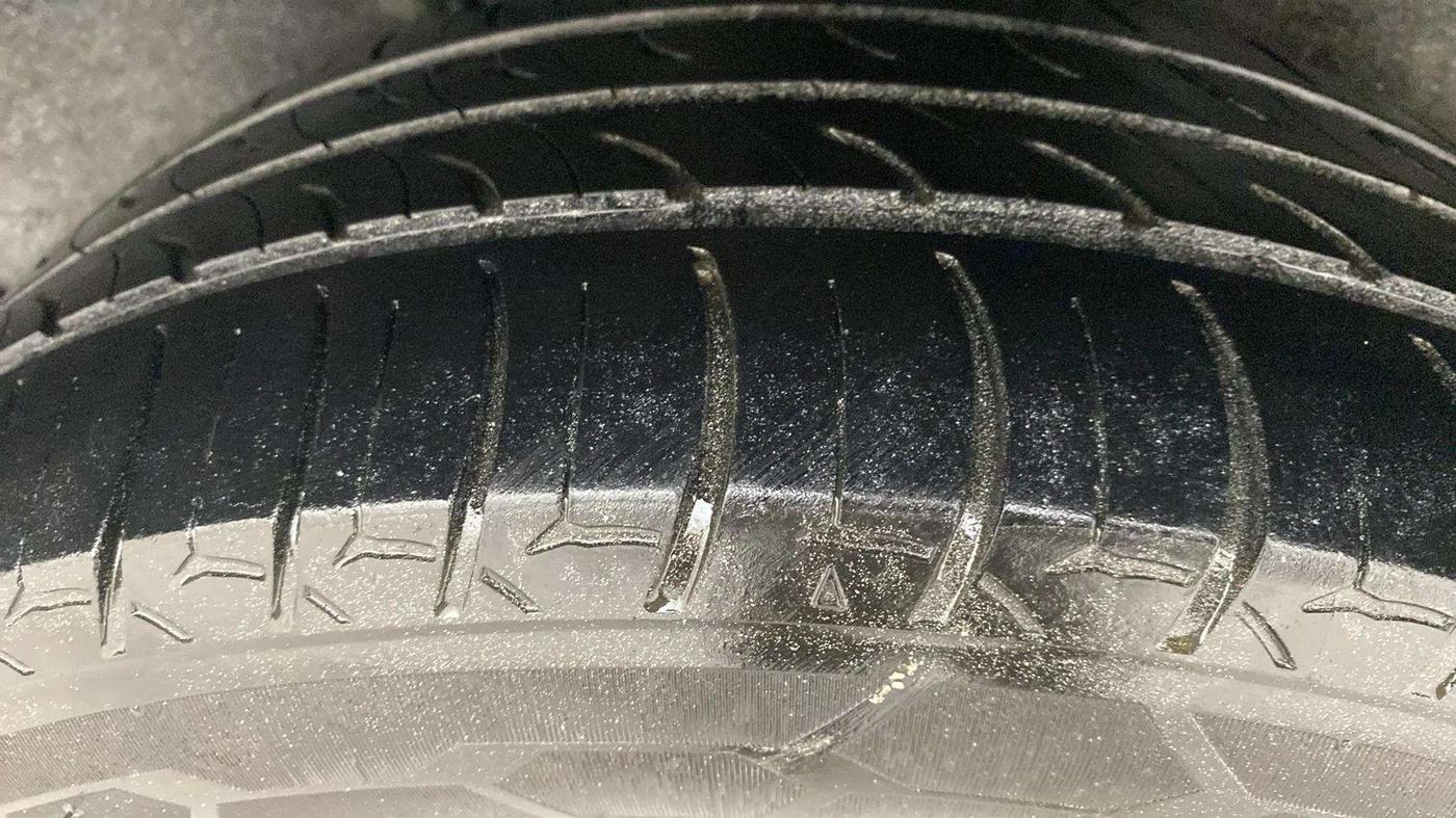 2020 Tata ALTROZ XZ PETROL, Petrol, Manual, 95,893 km, Left Rear Tyre Tread