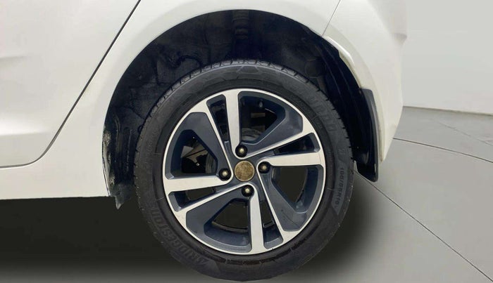 2020 Tata ALTROZ XZ PETROL, Petrol, Manual, 95,893 km, Left Rear Wheel