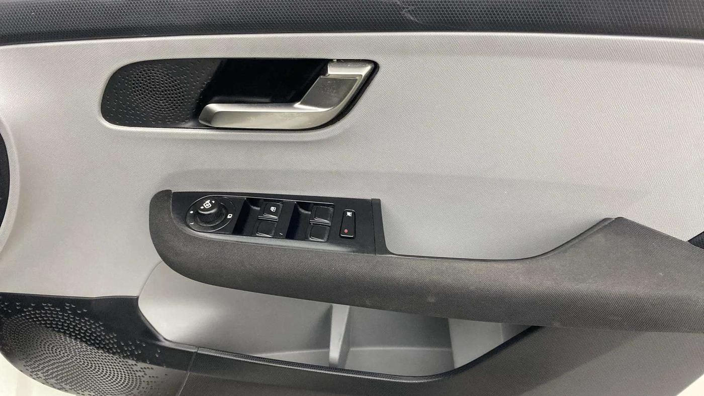 2020 Tata ALTROZ XZ PETROL, Petrol, Manual, 95,893 km, Driver Side Door Panels Control