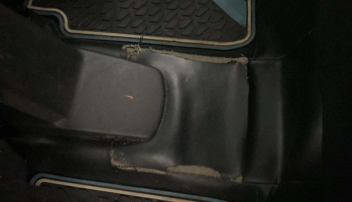 2019 Maruti New Wagon-R VXI (O) 1.2, Petrol, Manual, 56,253 km, Flooring - Carpet is minor damage