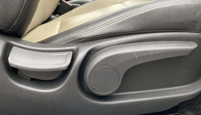 2018 Hyundai Verna 1.6 VTVT SX O, Petrol, Manual, 24,694 km, Driver Side Adjustment Panel