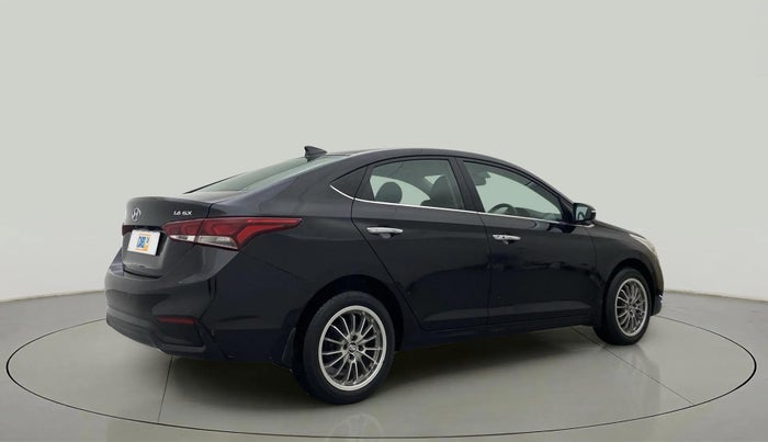 2018 Hyundai Verna 1.6 VTVT SX O, Petrol, Manual, 24,694 km, Right Back Diagonal