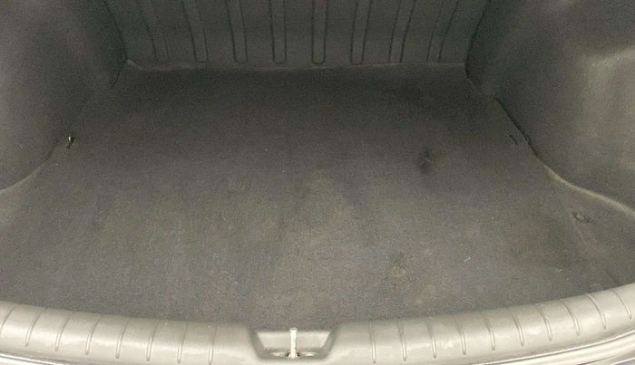 2018 Hyundai Verna 1.6 VTVT SX O, Petrol, Manual, 24,694 km, Boot Inside
