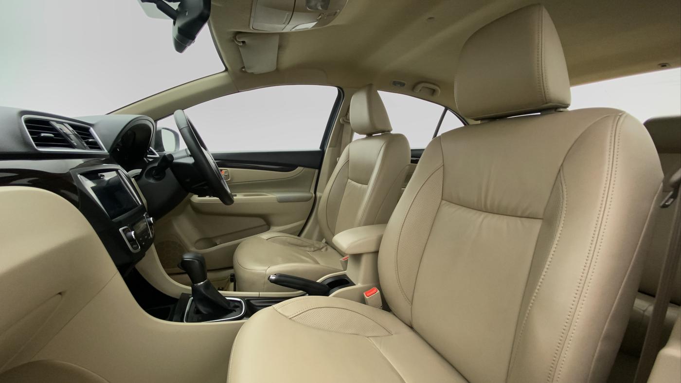 2018 Maruti Ciaz ALPHA 1.4 VVT AMT, Petrol, Automatic, 20,315 km, Right Side Front Door Cabin