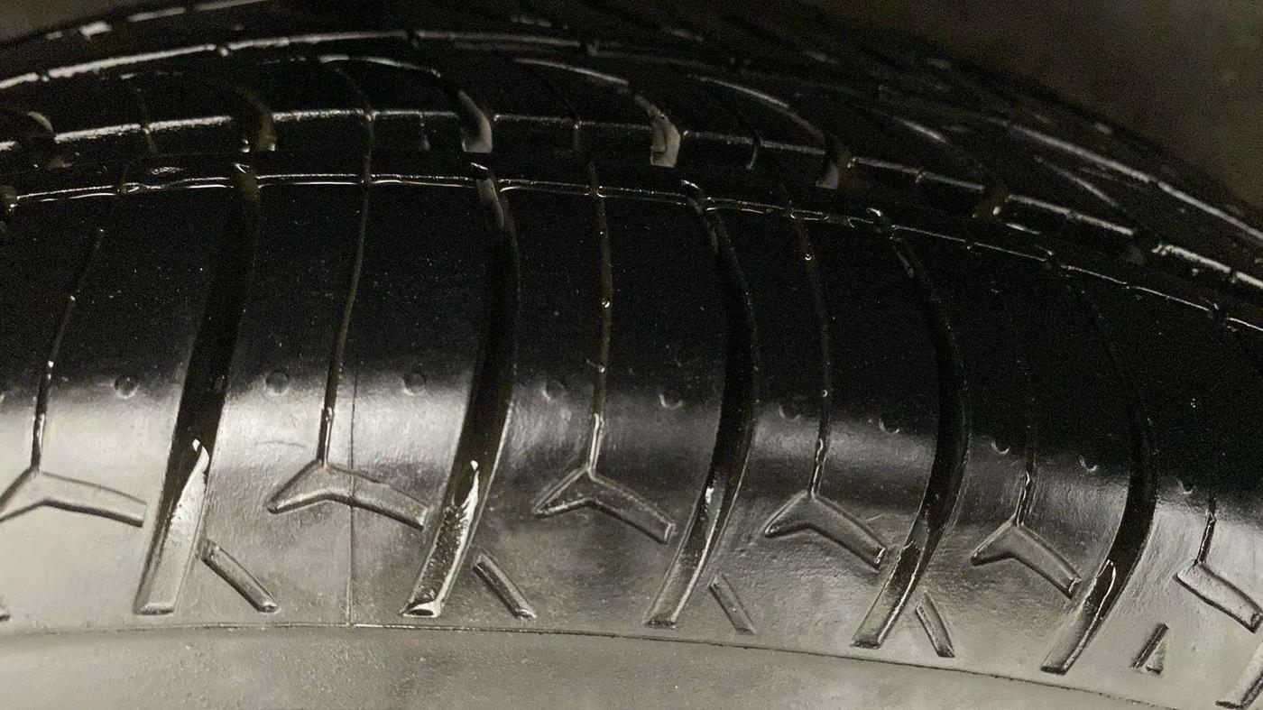 2017 Honda Jazz 1.2L I-VTEC V AT, Petrol, Automatic, 39,044 km, Left Front Tyre Tread