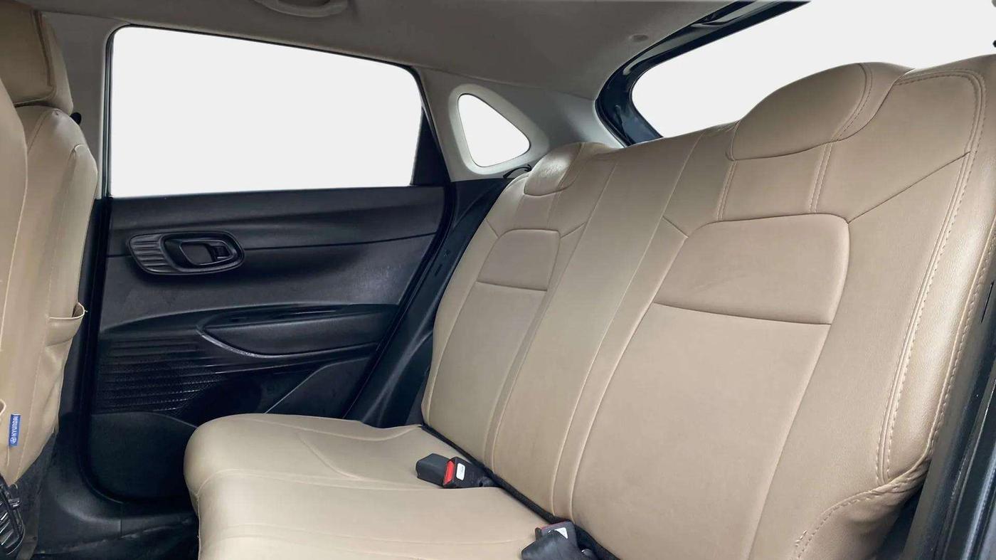 2021 Hyundai NEW I20 SPORTZ 1.5 MT, Diesel, Manual, 41,268 km, Right Side Rear Door Cabin