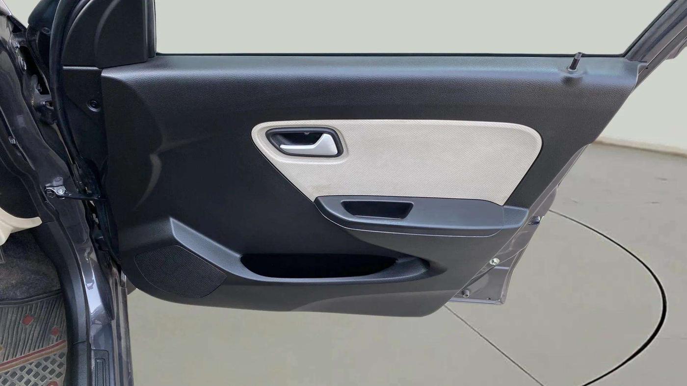 2022 Maruti Alto LXI O, Petrol, Manual, 18,572 km, Driver Side Door Panels Control
