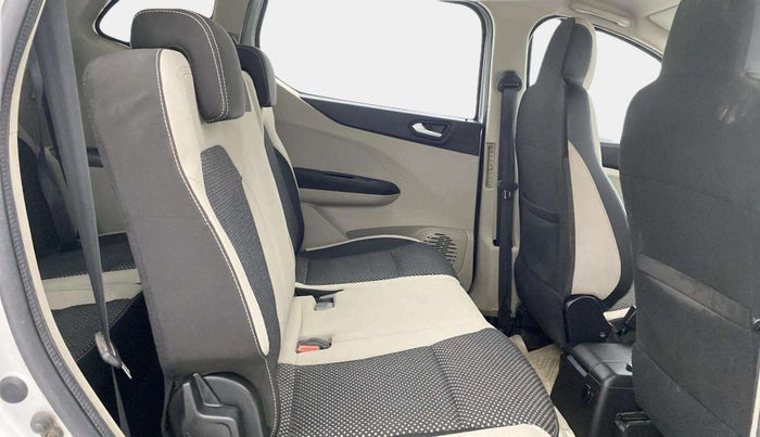 2019 Renault TRIBER RXZ, Petrol, Manual, 86,532 km, Right Side Rear Door Cabin